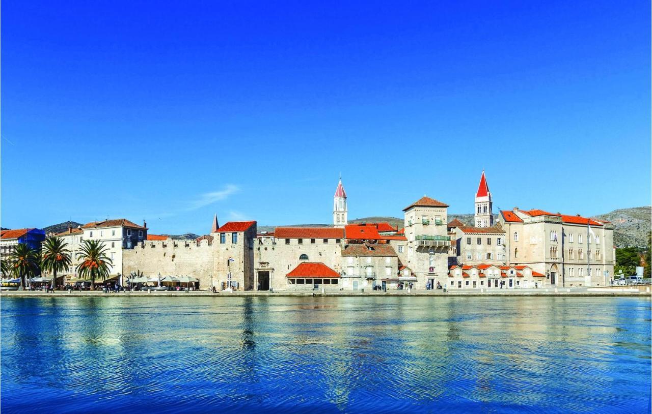 Amazing Apartment In Trogir With Kitchen Dış mekan fotoğraf