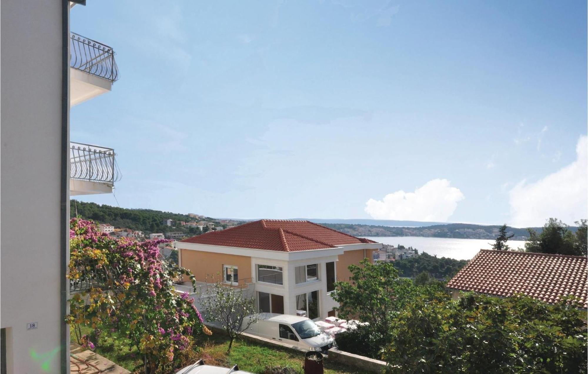 Amazing Apartment In Trogir With Kitchen Dış mekan fotoğraf
