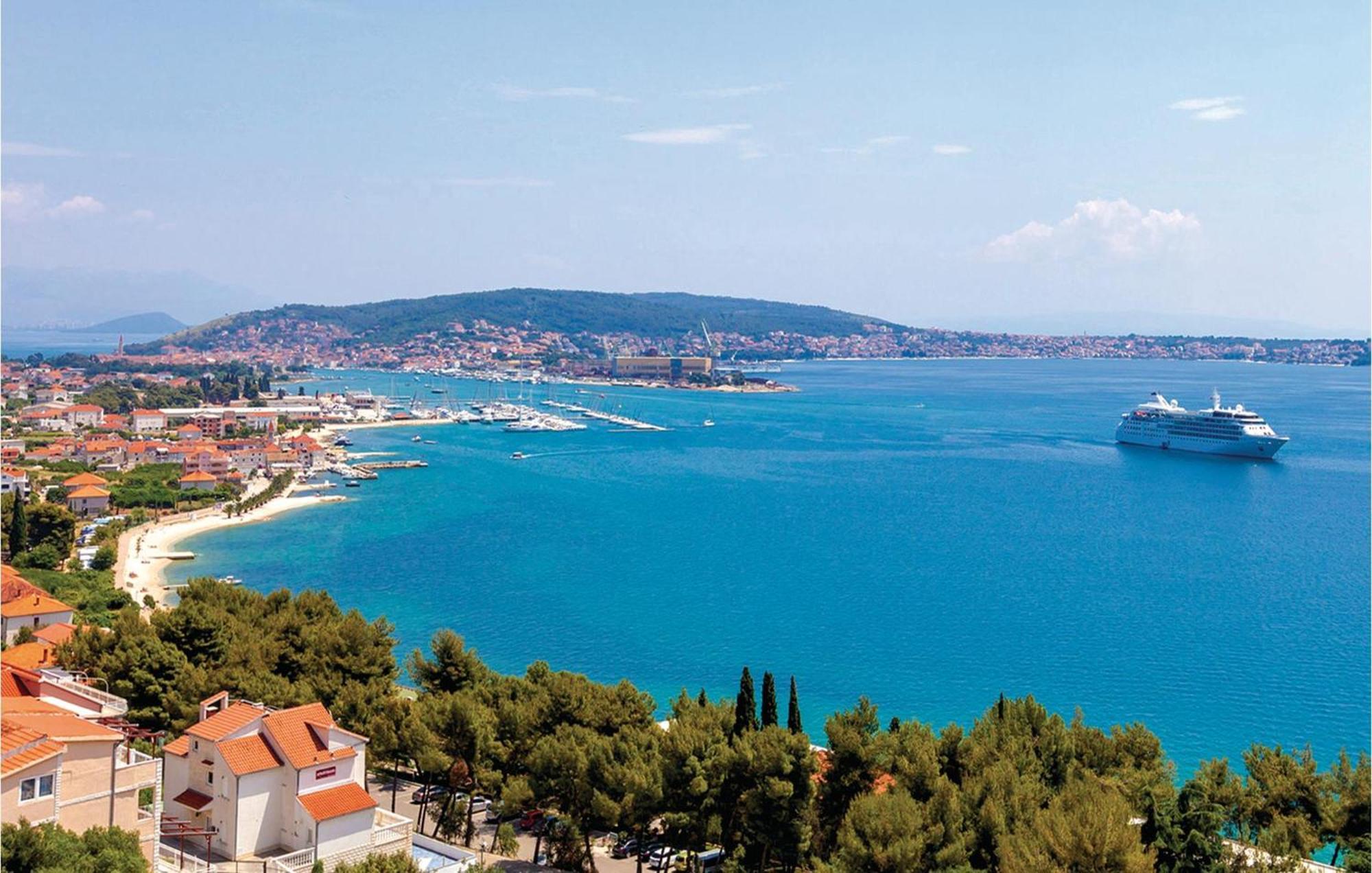 Amazing Apartment In Trogir With Kitchen Dış mekan fotoğraf