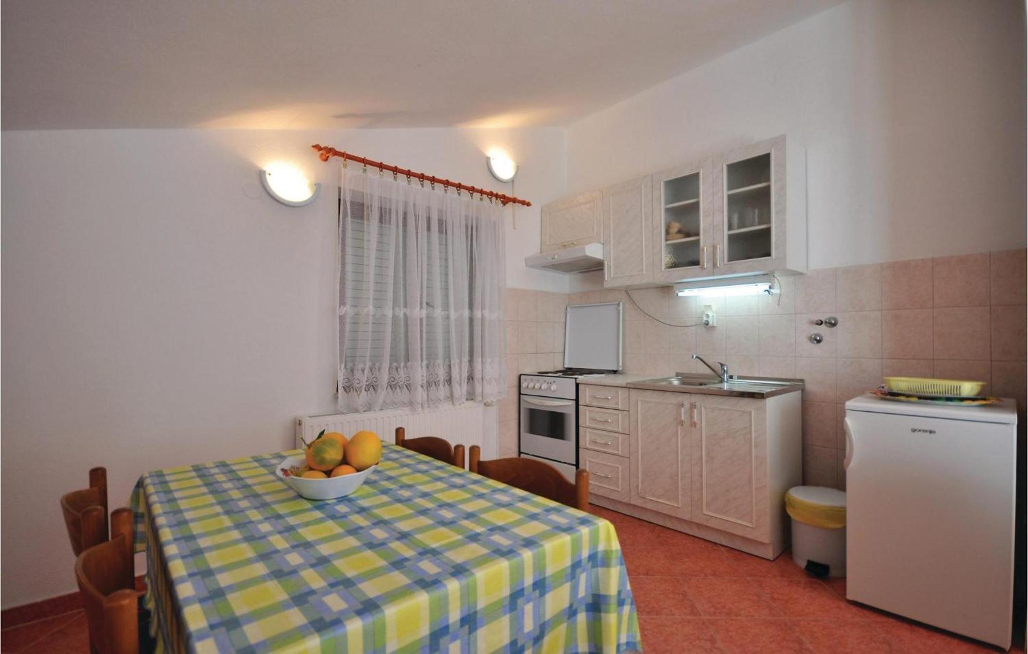 Amazing Apartment In Trogir With Kitchen Dış mekan fotoğraf