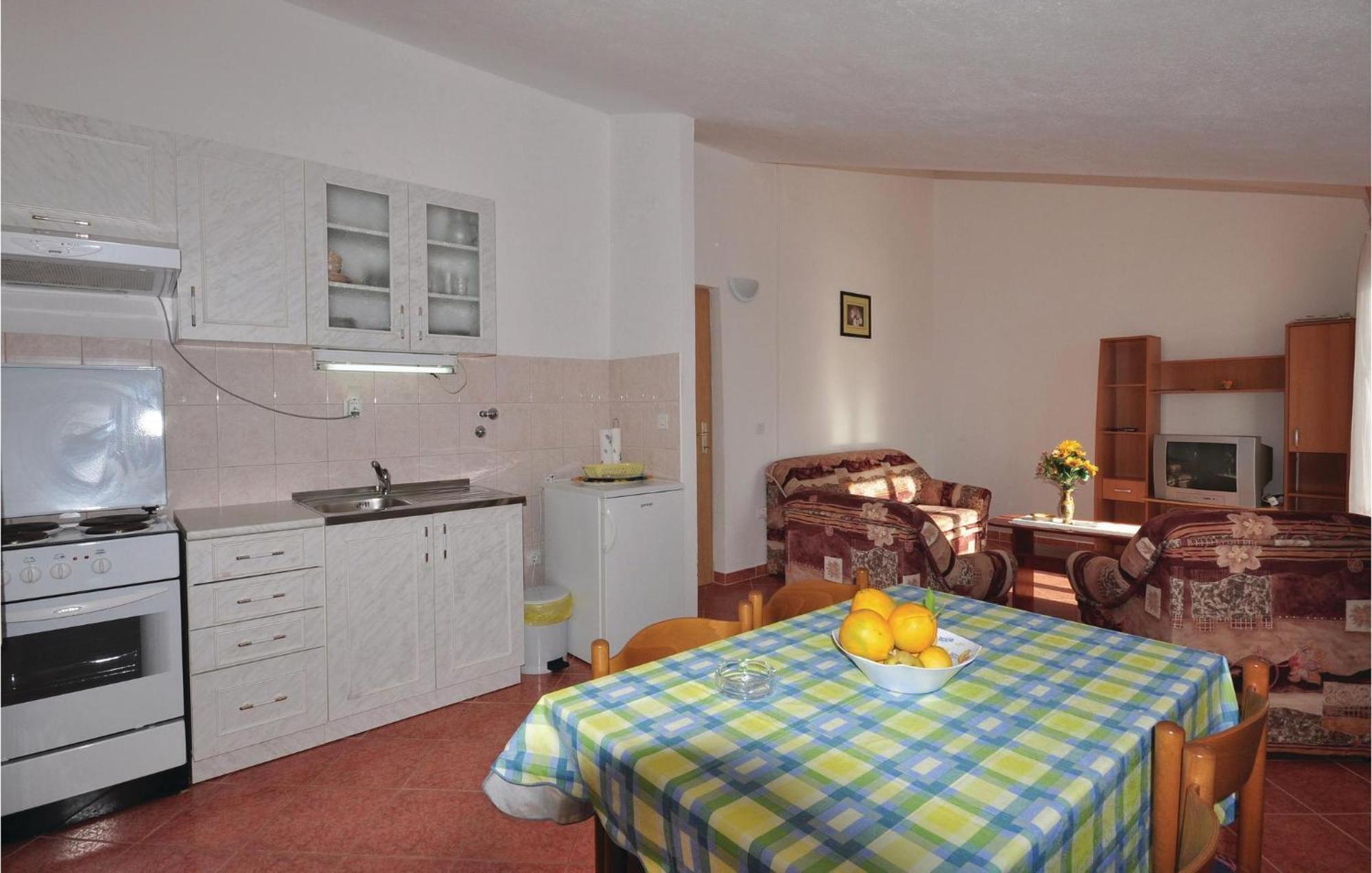 Amazing Apartment In Trogir With Kitchen Dış mekan fotoğraf
